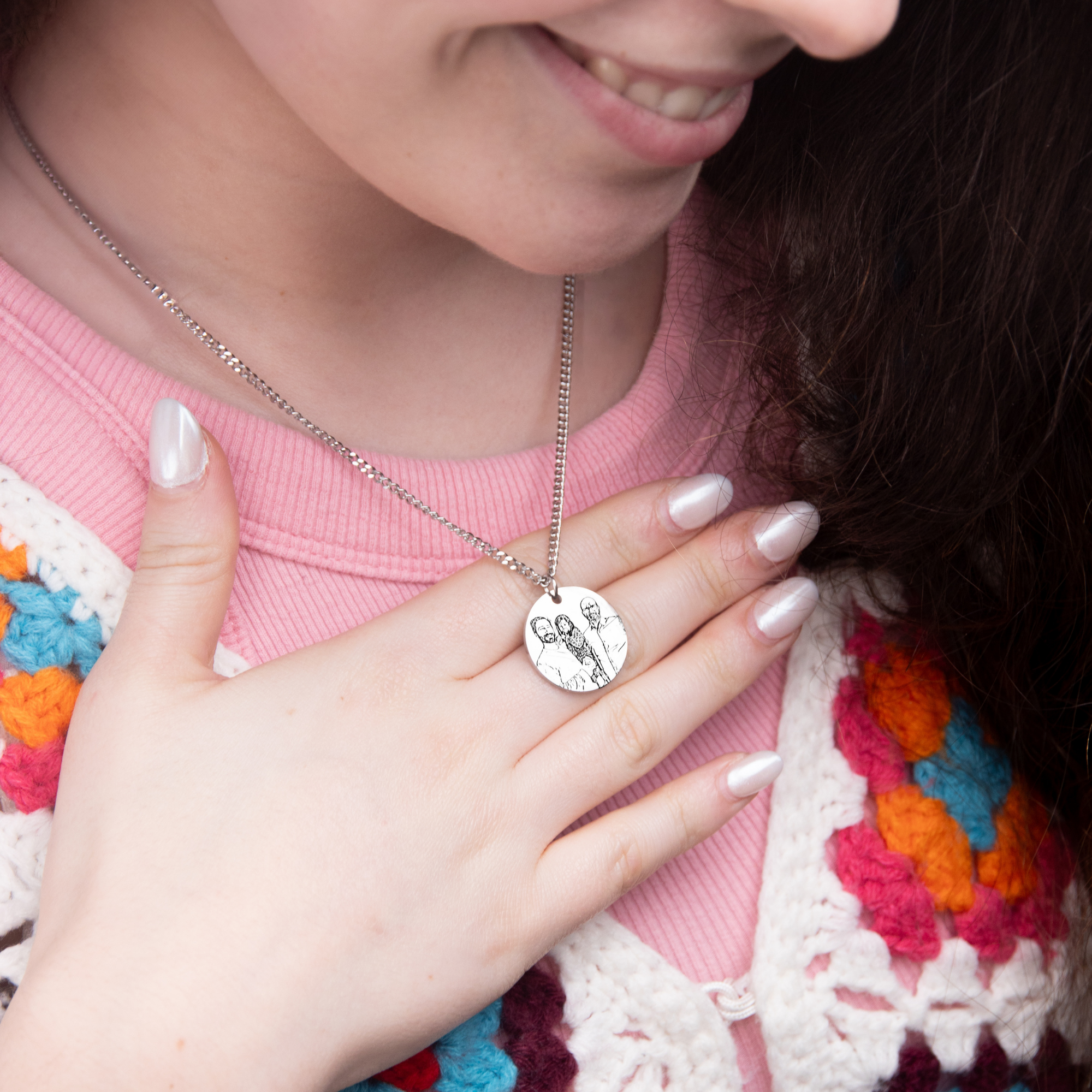Personalisierte runde Halskette - Umriss