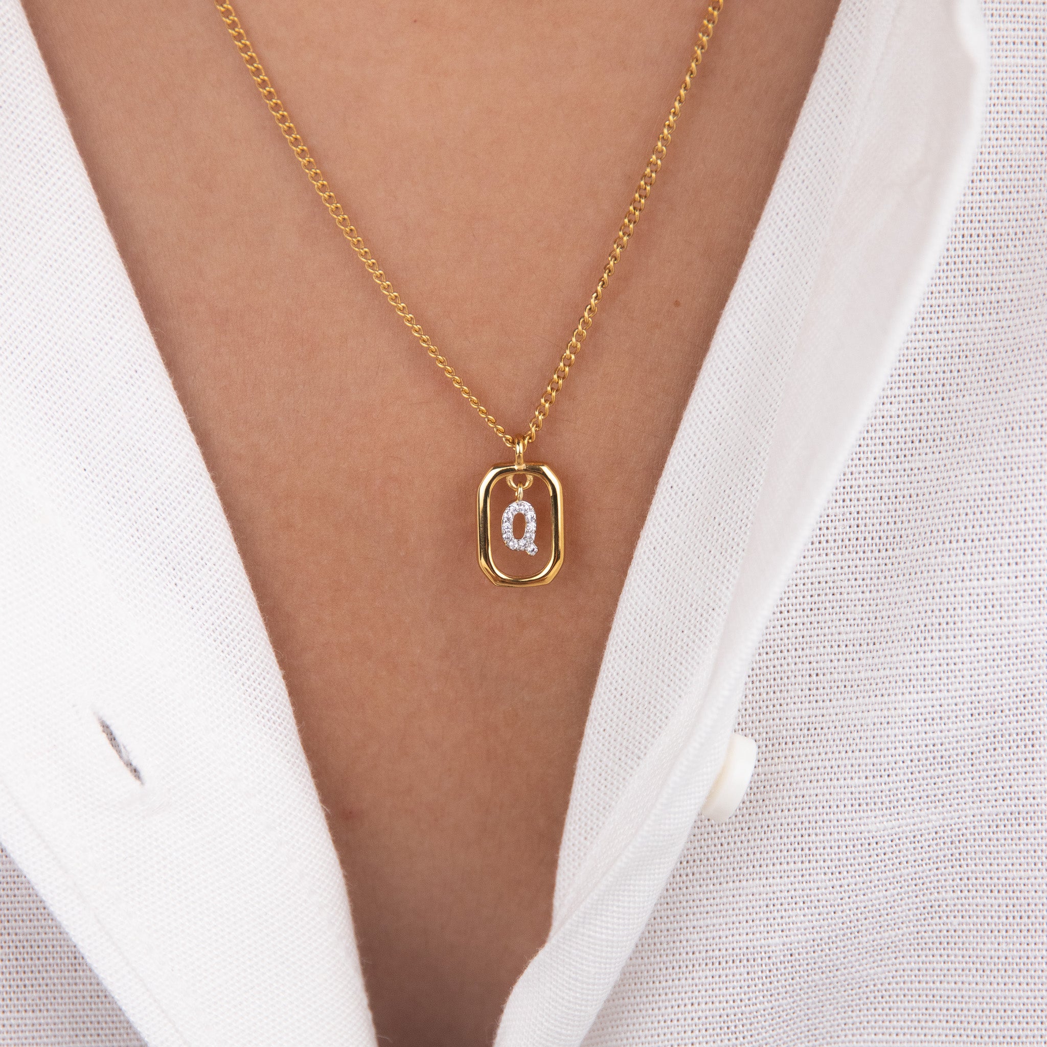 Initial Q zirconia necklace gold and silver – personalized letter Q pendant VECINO